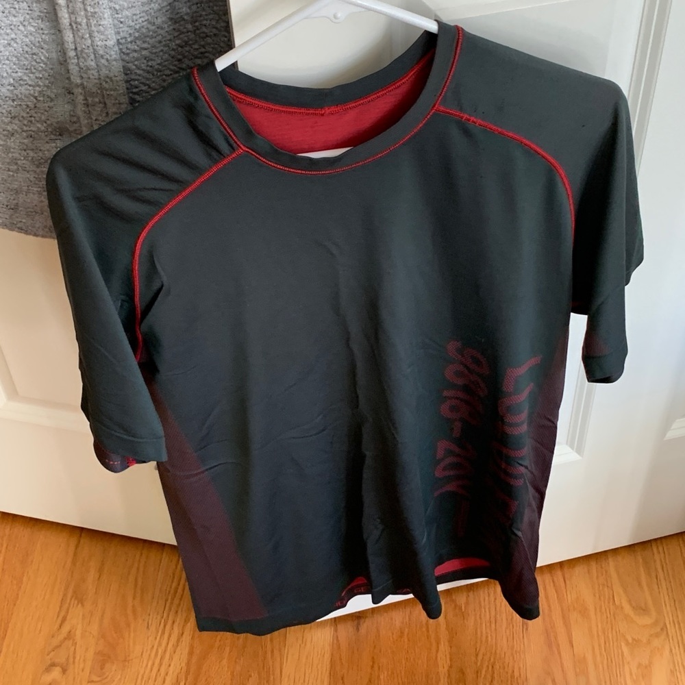 Lululemon Metal Vent Tee